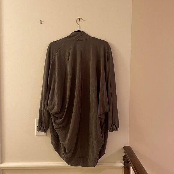 Miami Size Small Olive Green Cardigan! Perfect condition - Picture 2 of 4